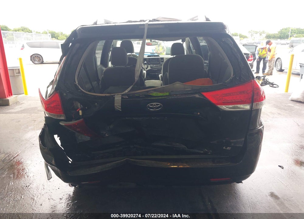 2014 TOYOTA SIENNA LE V6 8 PASSENGER VIN: 5TDKK3DC8ES519830