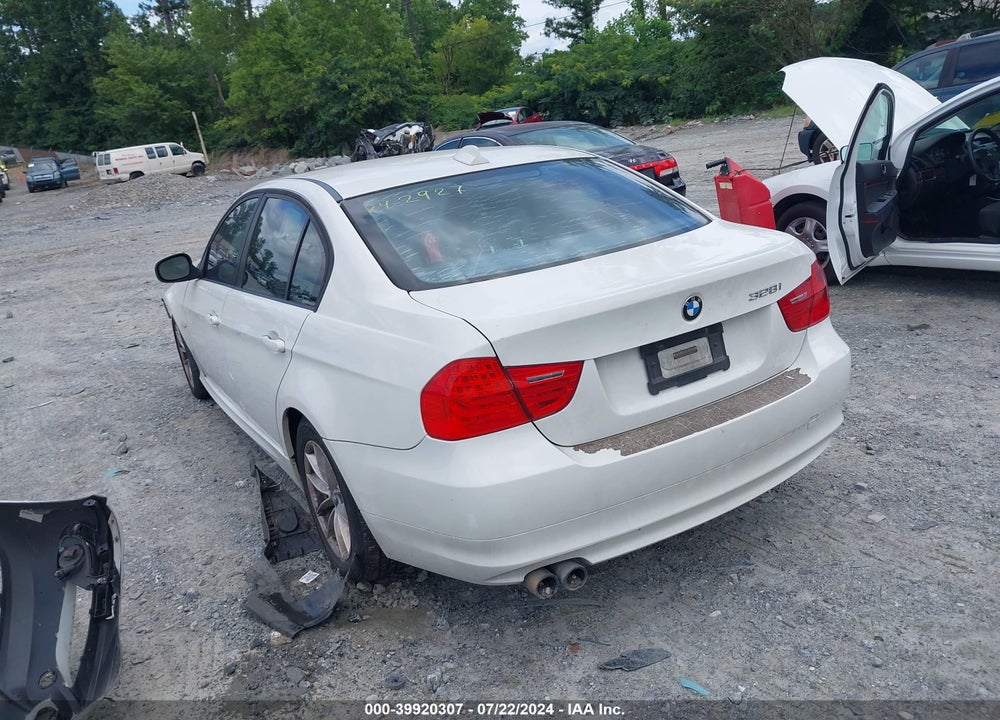 2010 BMW 328I VIN: WBAPH7G51ANM49383