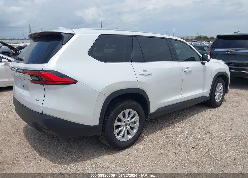 2024 TOYOTA GRAND HIGHLANDER XLE VIN: 5TDAAAB56RS008503
