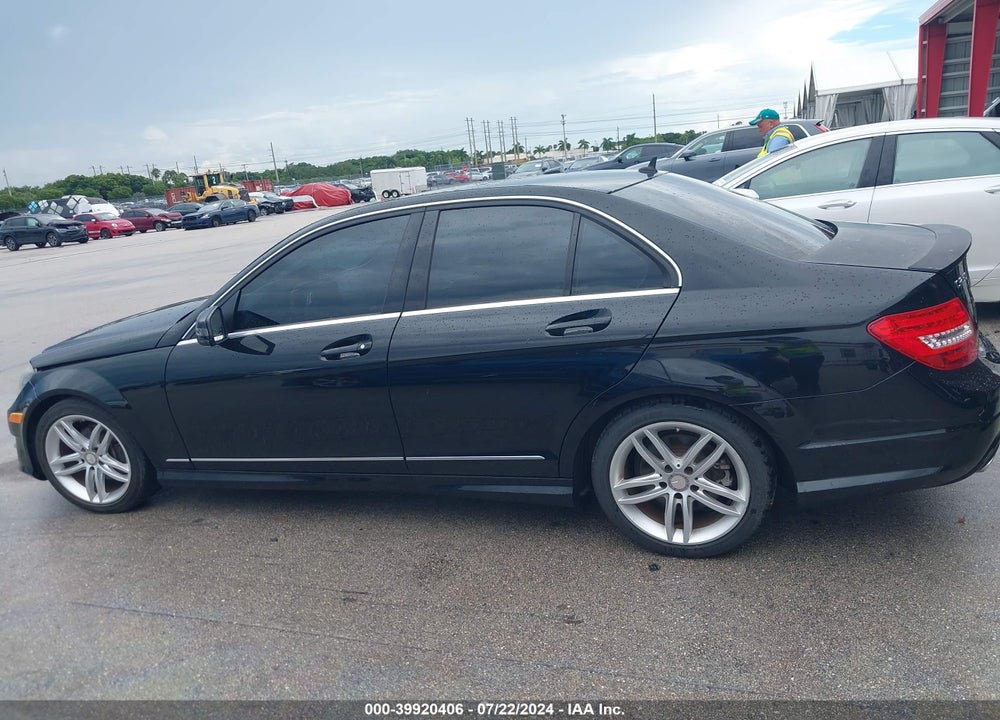 2014 MERCEDES-BENZ C 250 LUXURY/SPORT VIN: WDDGF4HB1EA888291