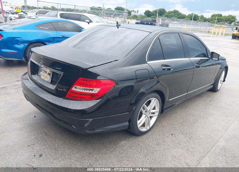 2014 MERCEDES-BENZ C 250 LUXURY/SPORT VIN: WDDGF4HB1EA888291