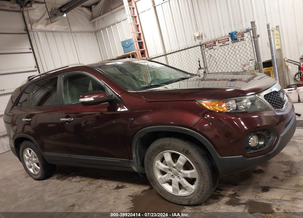 2012 KIA SORENTO LX VIN: 5XYKT3A69CG292217