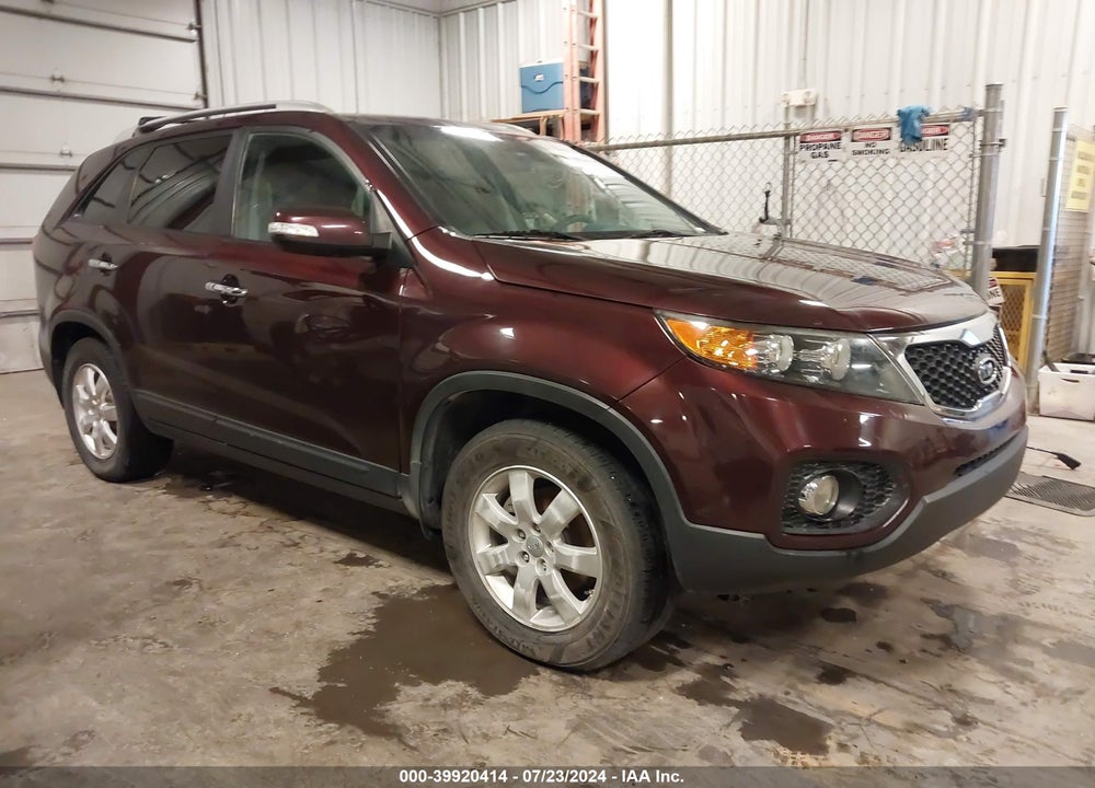 2012 KIA SORENTO LX VIN: 5XYKT3A69CG292217