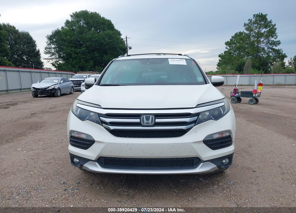 2018 HONDA PILOT TOURING VIN: 5FNYF6H94JB019984