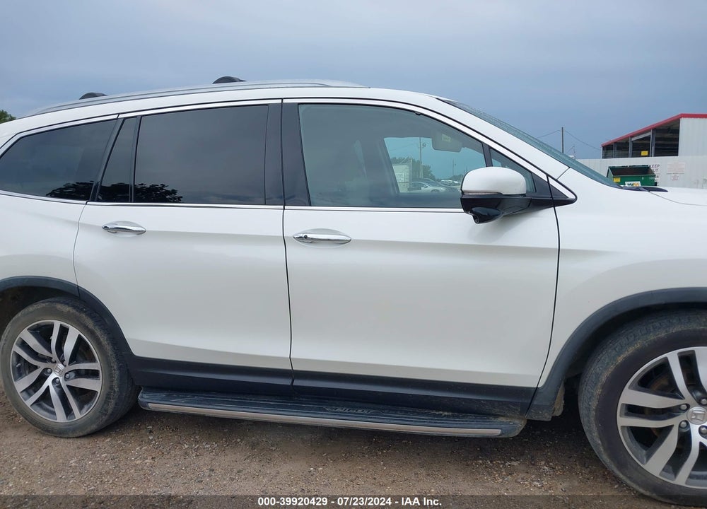 2018 HONDA PILOT TOURING VIN: 5FNYF6H94JB019984