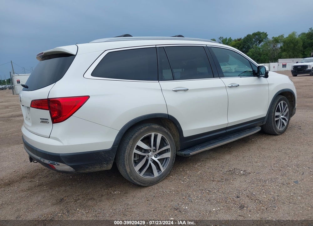 2018 HONDA PILOT TOURING VIN: 5FNYF6H94JB019984