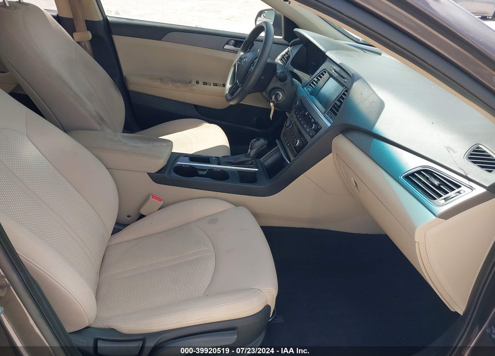 2016 HYUNDAI SONATA SE VIN: 5NPE24AF1GH319950