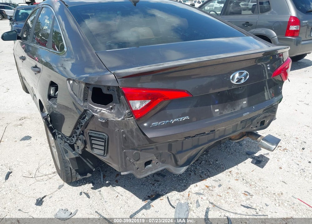 2016 HYUNDAI SONATA SE VIN: 5NPE24AF1GH319950