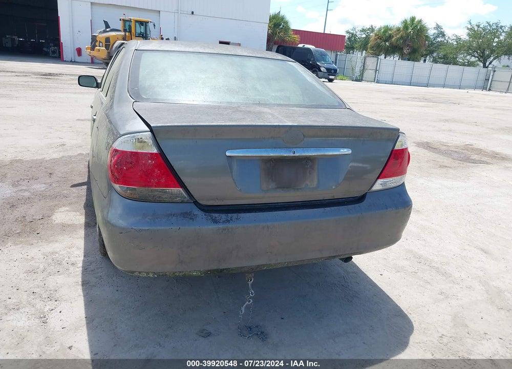 2005 TOYOTA CAMRY LE VIN: 4T1BE32K75U528950
