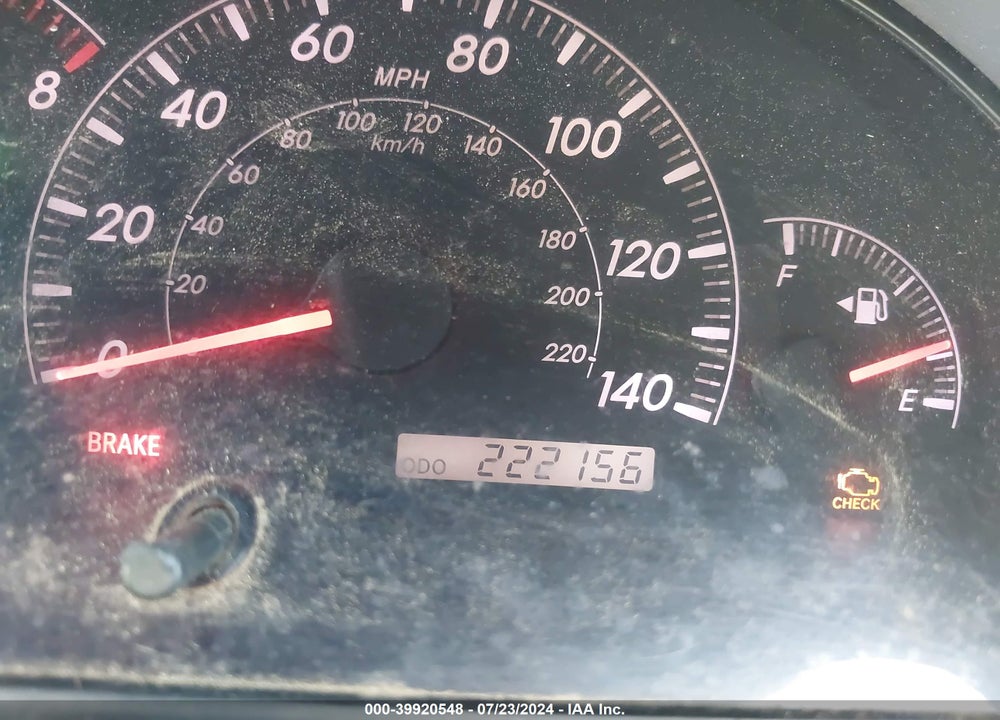 2005 TOYOTA CAMRY LE VIN: 4T1BE32K75U528950