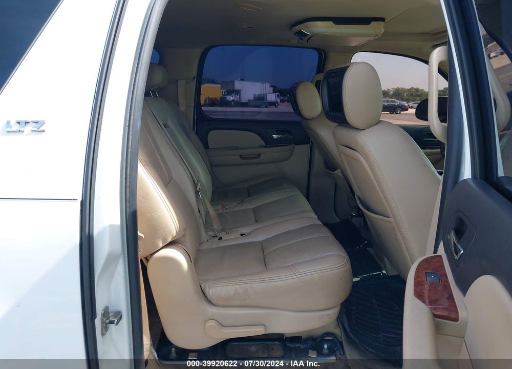 2008 CHEVROLET SUBURBAN 1500 LTZ VIN: 1GNFC16048J222276