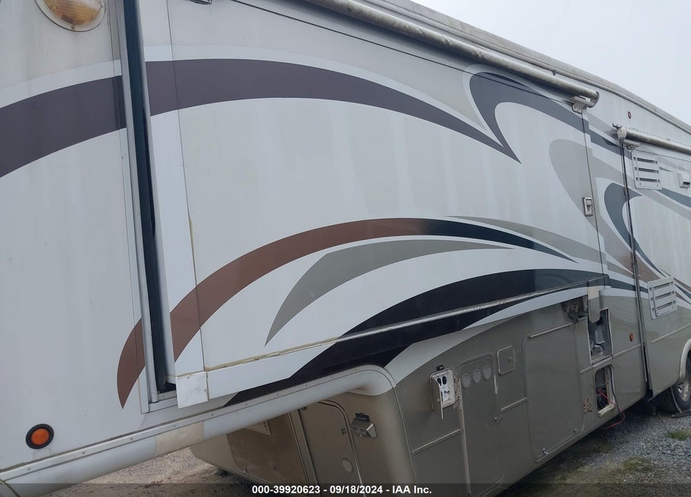 2009 DOUBLETREE MOBILE SUITES VIN: 5KEFA382091004749