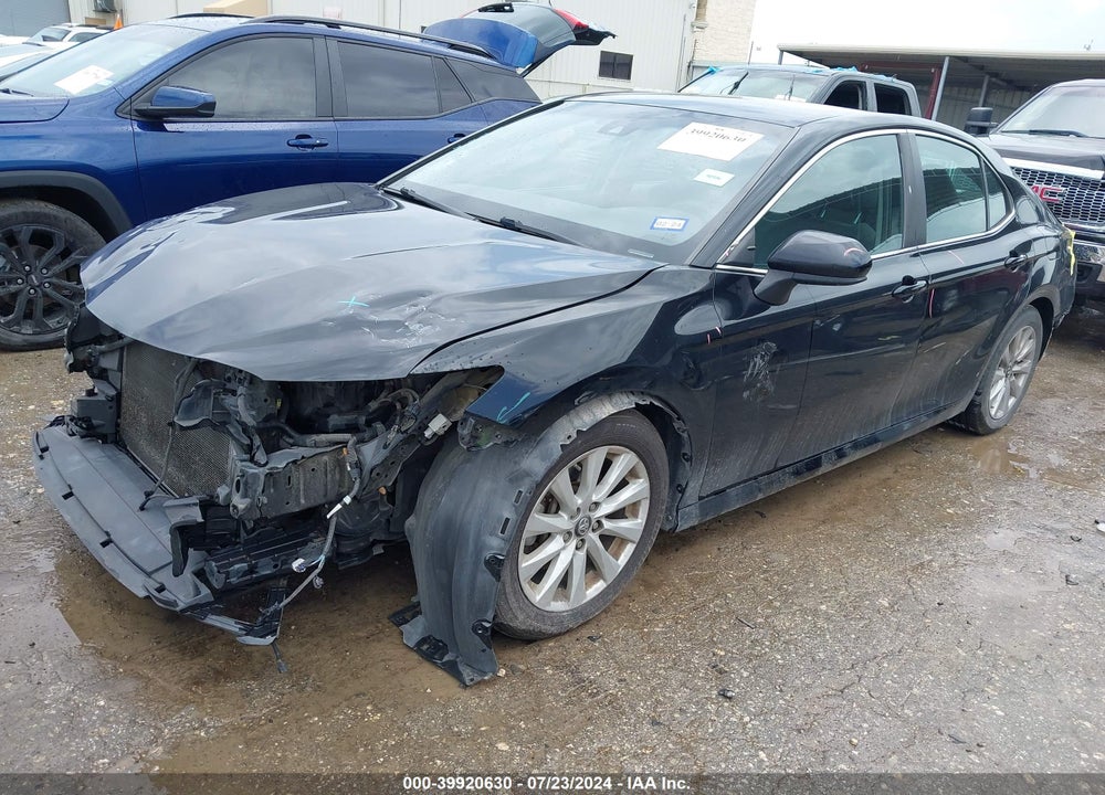2018 TOYOTA CAMRY LE VIN: 4T1B11HK2JU087116