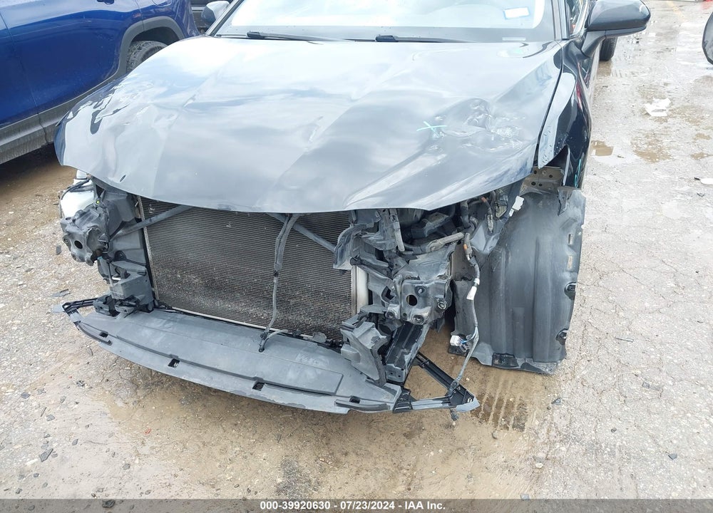 2018 TOYOTA CAMRY LE VIN: 4T1B11HK2JU087116