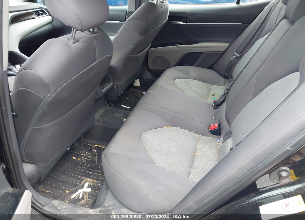 2018 TOYOTA CAMRY LE VIN: 4T1B11HK2JU087116