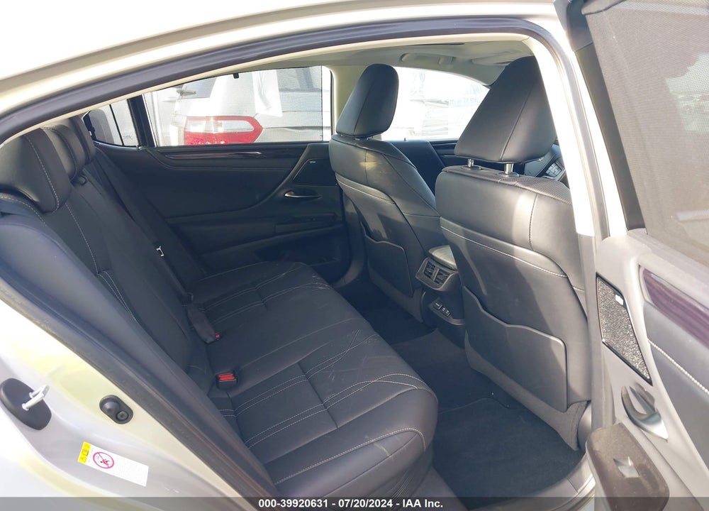 2019 LEXUS ES 300H ULTRA LUXURY VIN: 58AB21B11KU003651