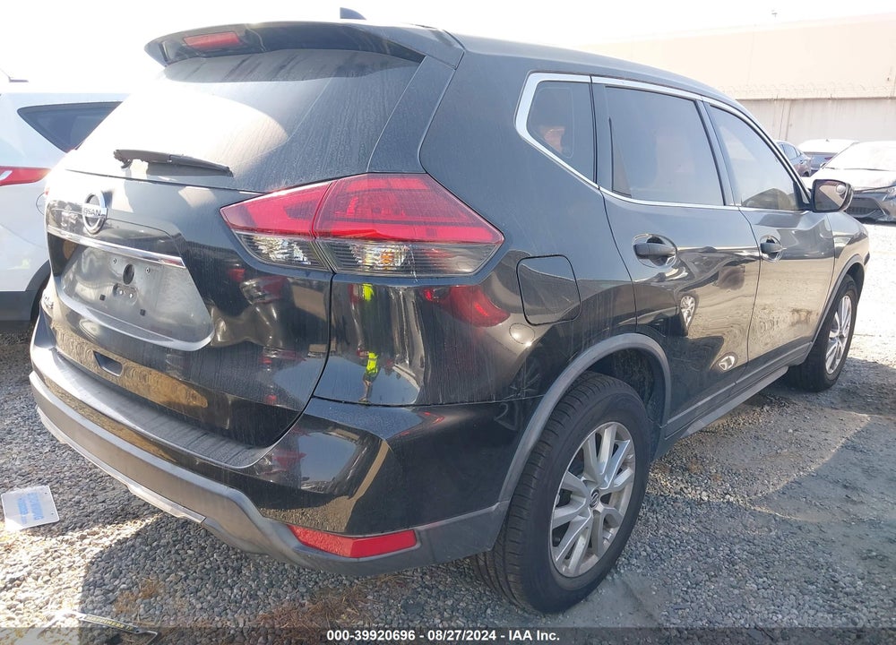 2017 NISSAN ROGUE S VIN: KNMAT2MT1HP605658