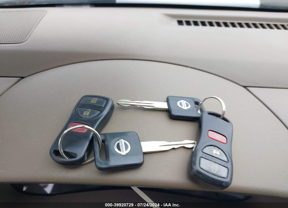 2005 NISSAN PATHFINDER LE VIN: 5N1AR18W25C745228