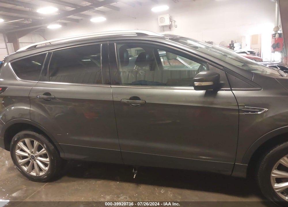 2017 FORD ESCAPE TITANIUM VIN: 1FMCU9J9XHUC07918