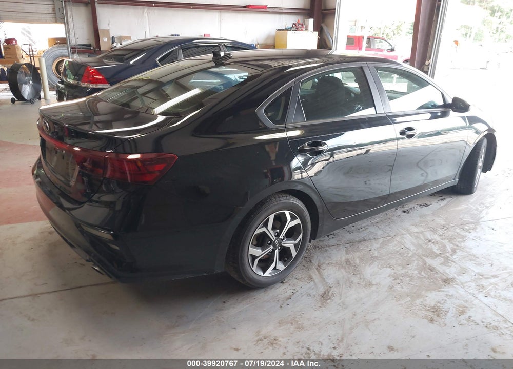 2019 KIA FORTE LXS VIN: 3KPF24AD9KE033201