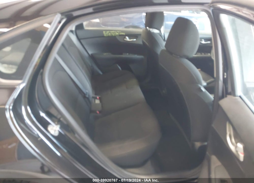 2019 KIA FORTE LXS VIN: 3KPF24AD9KE033201