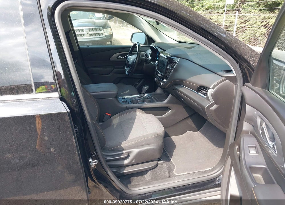 2018 CHEVROLET TRAVERSE 1LT VIN: 1GNERGKW6JJ164720