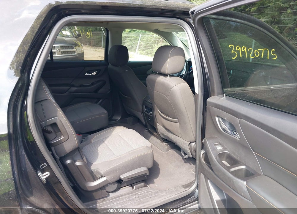 2018 CHEVROLET TRAVERSE 1LT VIN: 1GNERGKW6JJ164720