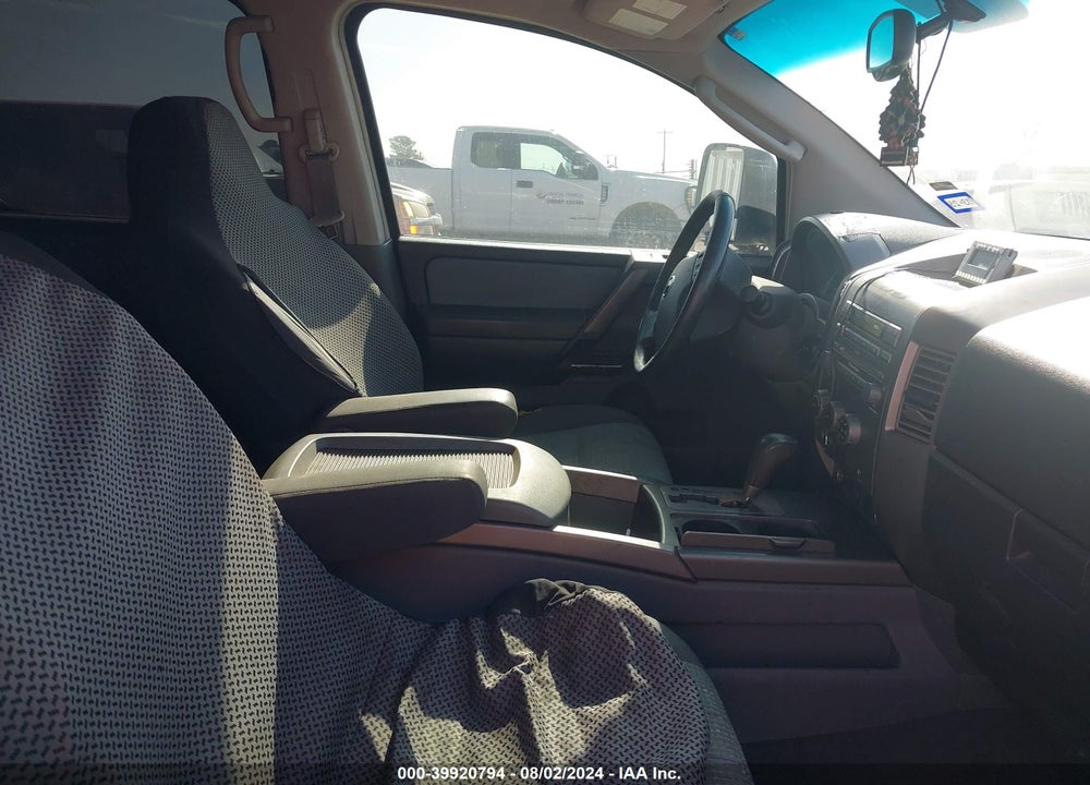 2005 NISSAN TITAN VIN: 1N6BA07A15N529890
