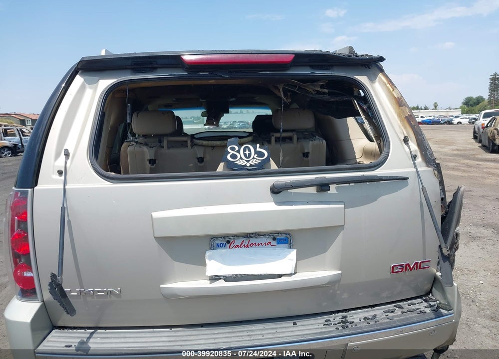 2008 GMC YUKON DENALI VIN: 1GKFK63868J147815