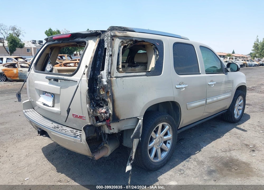 2008 GMC YUKON DENALI VIN: 1GKFK63868J147815