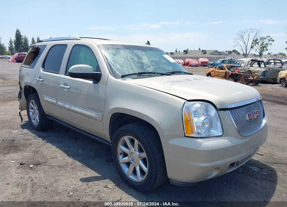 2008 GMC YUKON DENALI VIN: 1GKFK63868J147815