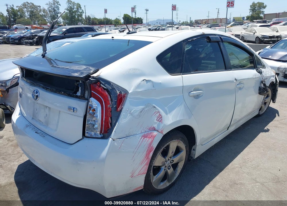 2013 TOYOTA PRIUS THREE SE VIN: JTDKN3DU9D5613655