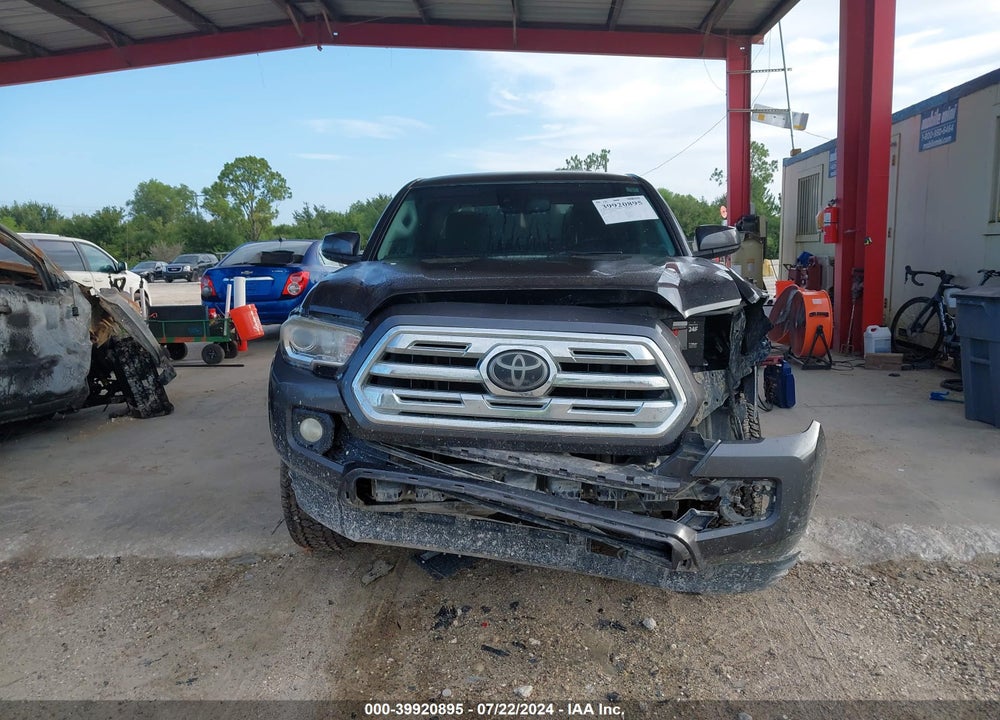 2018 TOYOTA TACOMA SR5 V6 VIN: 3TMAZ5CN8JM063814
