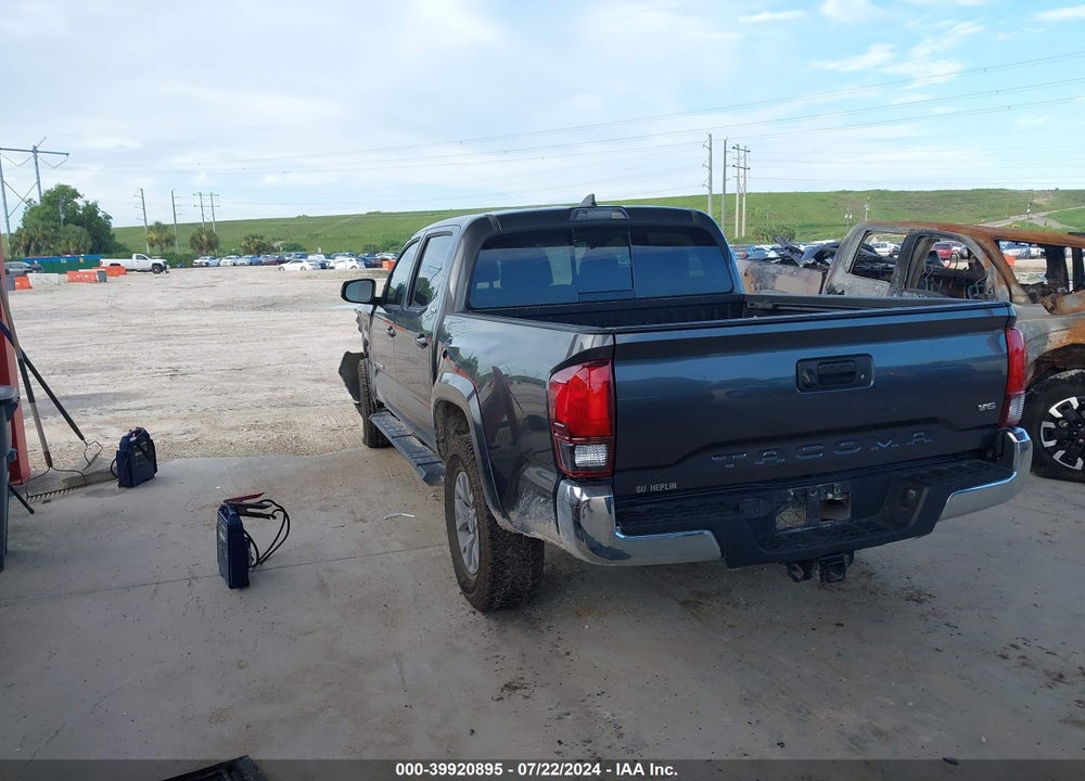 2018 TOYOTA TACOMA SR5 V6 VIN: 3TMAZ5CN8JM063814