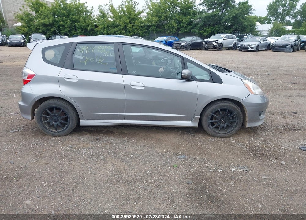 2010 HONDA FIT SPORT VIN: JHMGE8H48AC001725