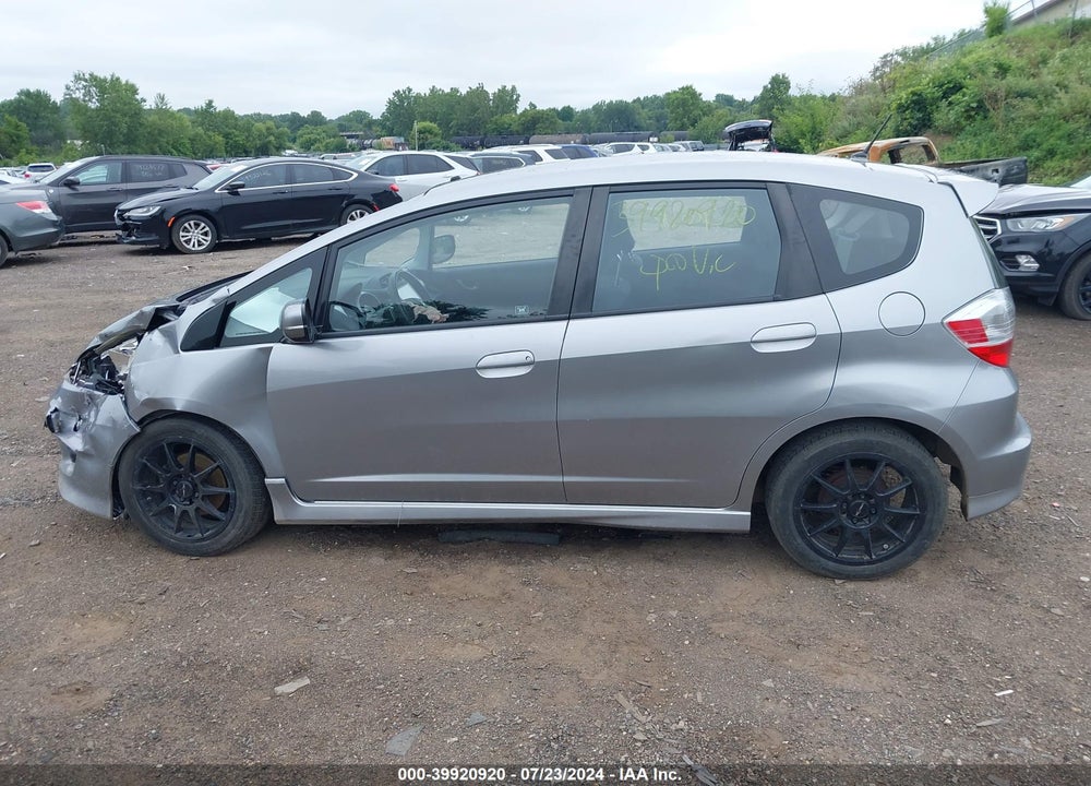2010 HONDA FIT SPORT VIN: JHMGE8H48AC001725