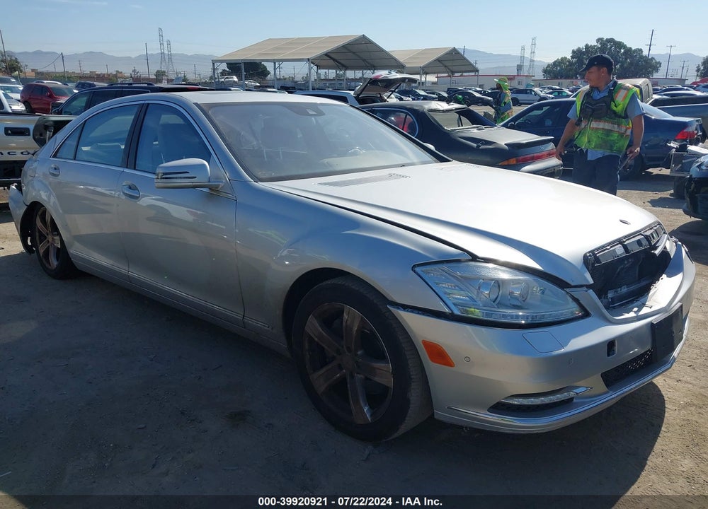 2010 MERCEDES-BENZ S 550 VIN: WDDNG7BB7AA296693