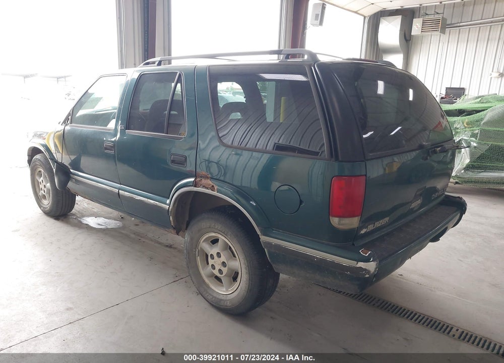 1997 CHEVROLET BLAZER LS VIN: 1GNDT13WXV2261346
