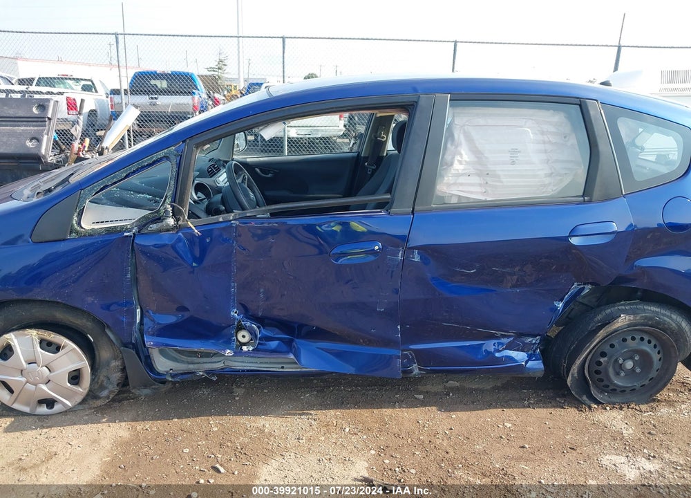 2013 HONDA FIT VIN: JHMGE8H31DC078187