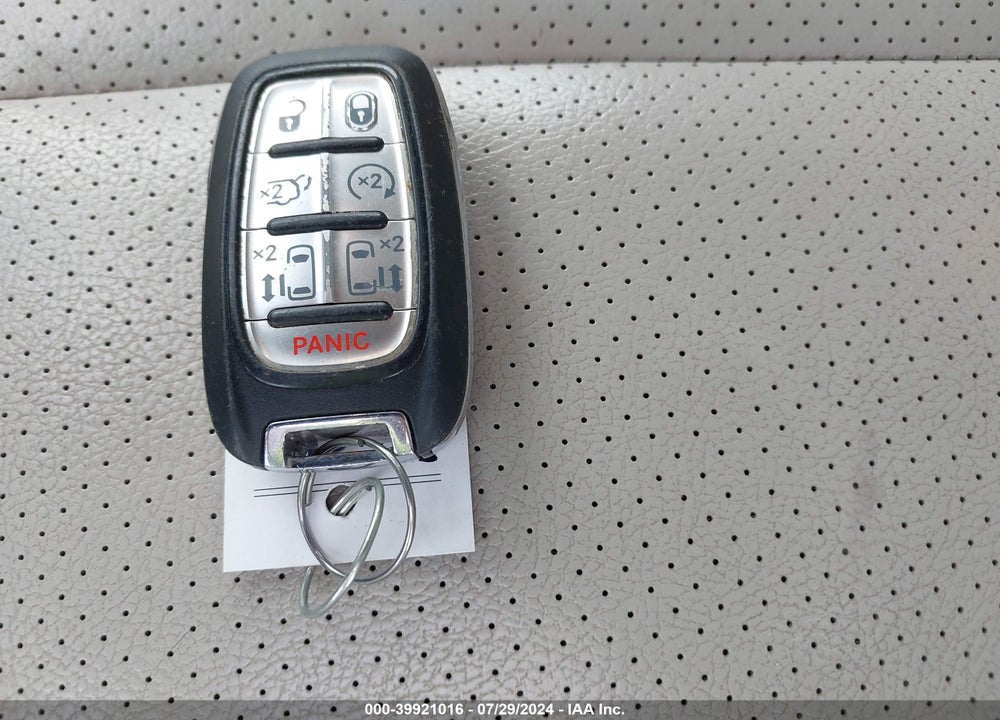 2020 CHRYSLER PACIFICA TOURING L VIN: 2C4RC1BG6LR283884
