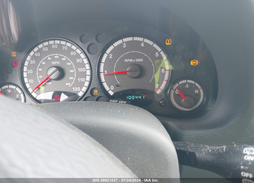 2006 JEEP LIBERTY VIN: 1J4GL38K76W257170