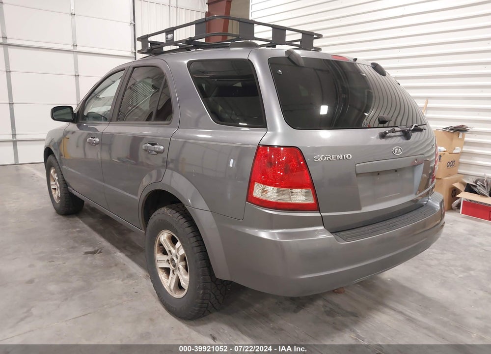 2004 KIA SORENTO VIN: KNDJC733445328444