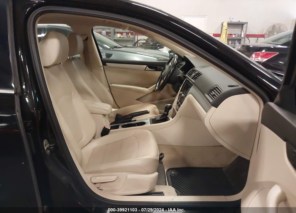 2013 VOLKSWAGEN PASSAT 2.5L SE VIN: 1VWBH7A34DC144817