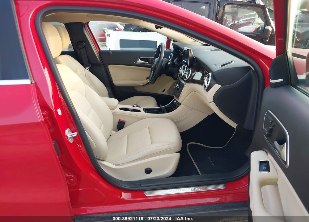 2015 MERCEDES-BENZ GLA 250 4MATIC VIN: WDCTG4GB1FJ177077