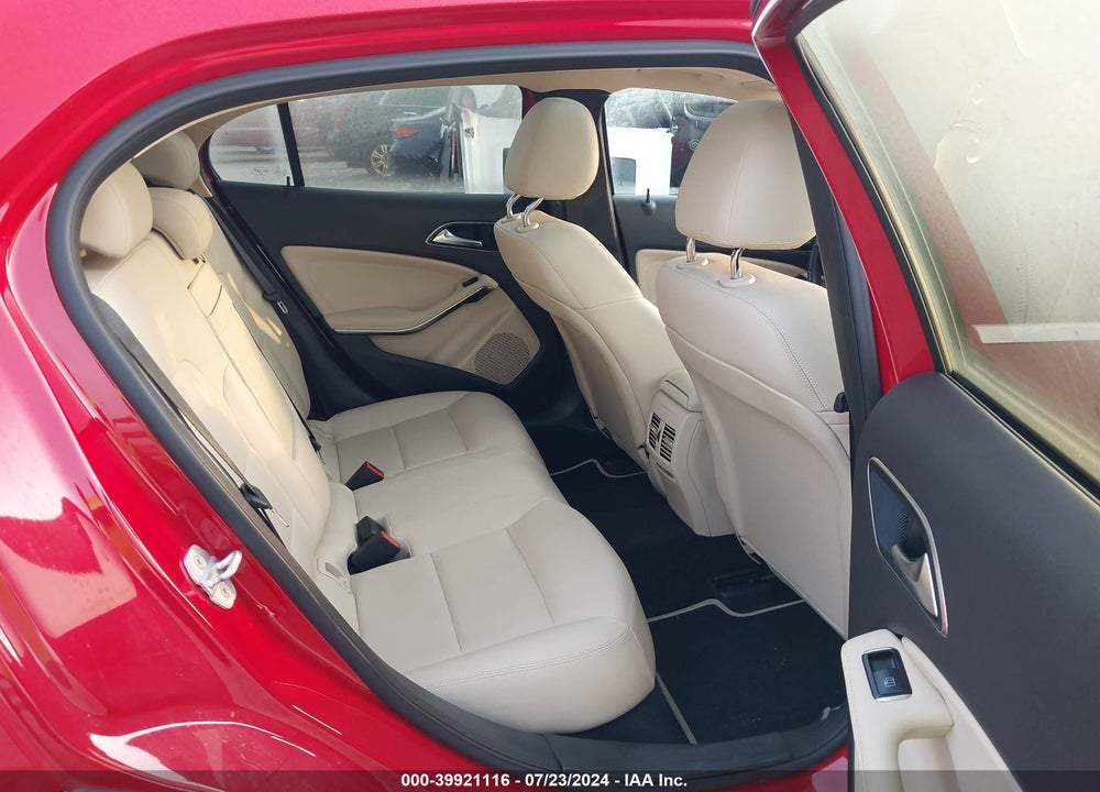 2015 MERCEDES-BENZ GLA 250 4MATIC VIN: WDCTG4GB1FJ177077
