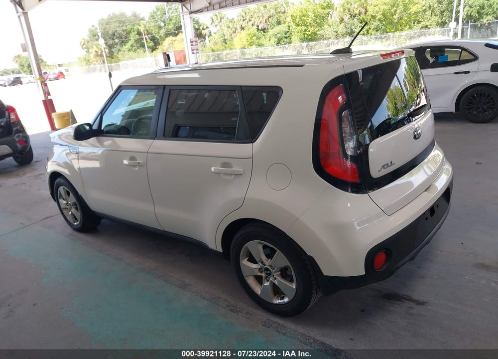 2018 KIA SOUL VIN: KNDJN2A28J7527598