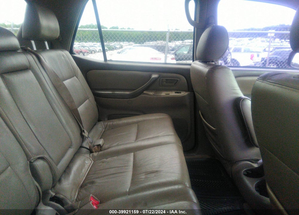 2005 TOYOTA SEQUOIA SR5 V8 VIN: 5TDZT34A05S245582