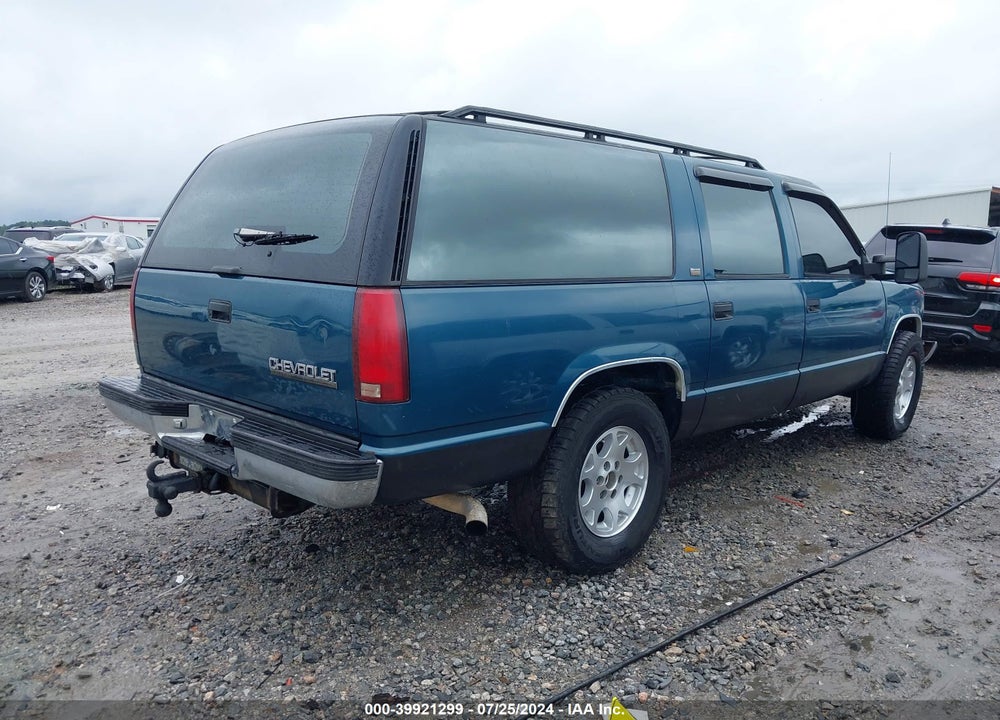 1993 CHEVROLET SUBURBAN K1500 VIN: 1GNFK16K3PJ393104