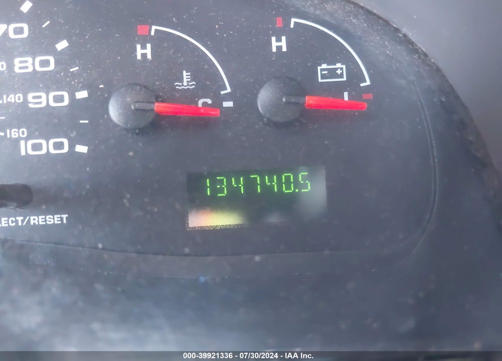 2006 FORD E-350 SUPER DUTY CHATEAU/XL/XLT VIN: 1FBNE31L06HB36631