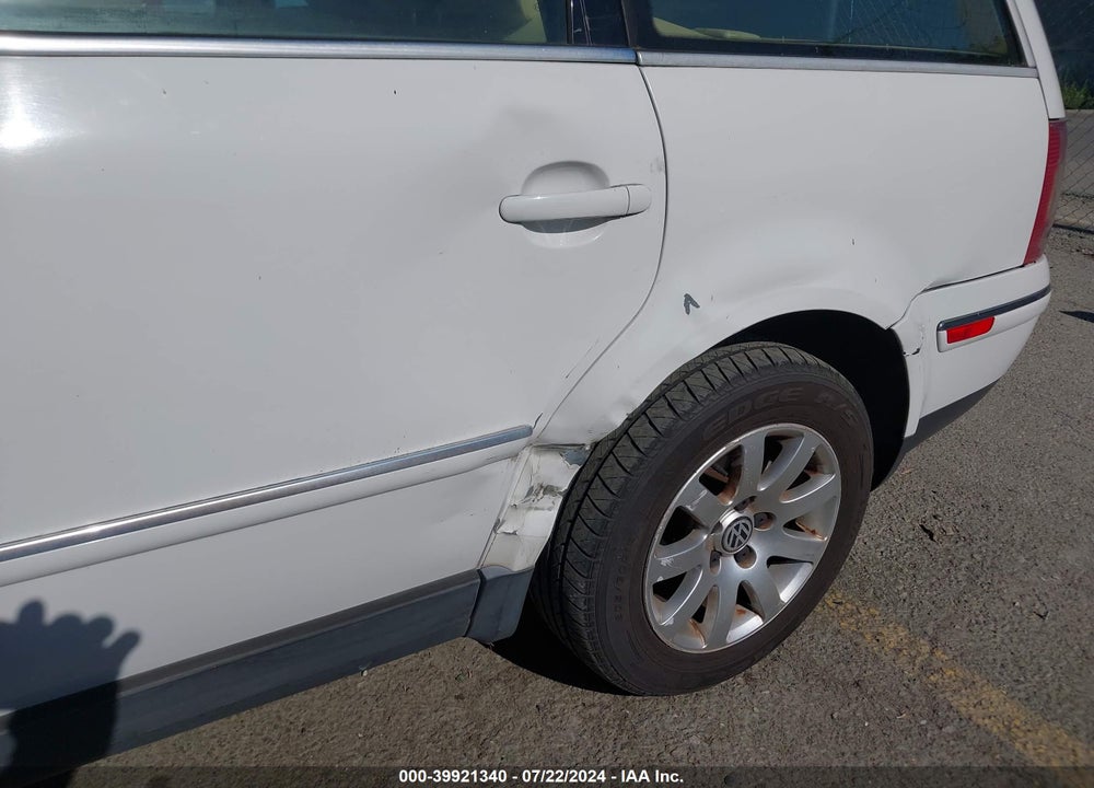 2003 VOLKSWAGEN PASSAT GLS VIN: WVWVD63B63E080826